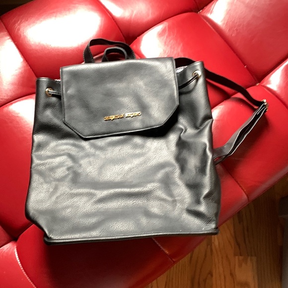 Woman’s backpack purse - Picture 1 of 3